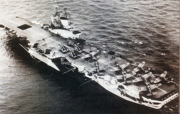 WOJSKO-Okręty wojenne - CV - Indomitable 1944a.jpg