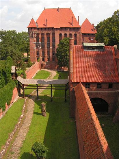 ZAMKI POLSKA - Malbork_zamek2.JPG