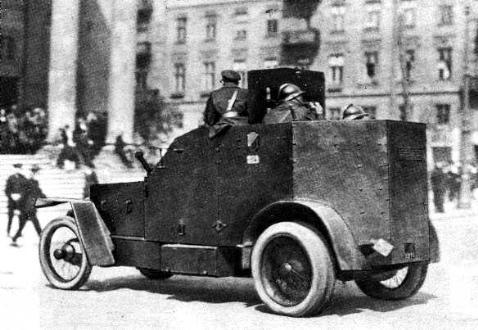 TAPETY CZOŁGI - Samochód pancerny Peugot 1918.jpg