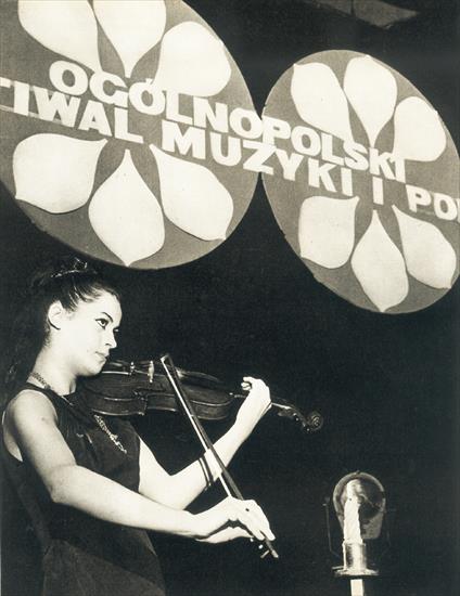 archiwa fotografia miasta polskie Białystok - PRL_Festiwal_Poezji_i_Muzyki_w_Bialymstoku_1977.jpg
