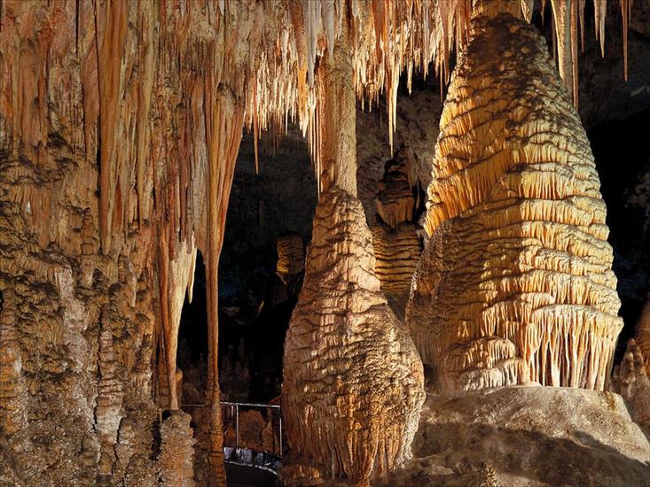 3 - Temple of the Sun, Carlsbad Caverns National Park, New Mexico.jpg
