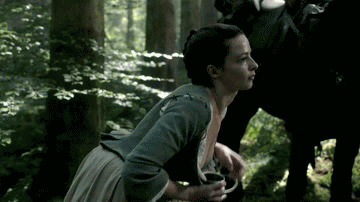 GIFY - Laura Donnelly nude in Outlander 6.gif