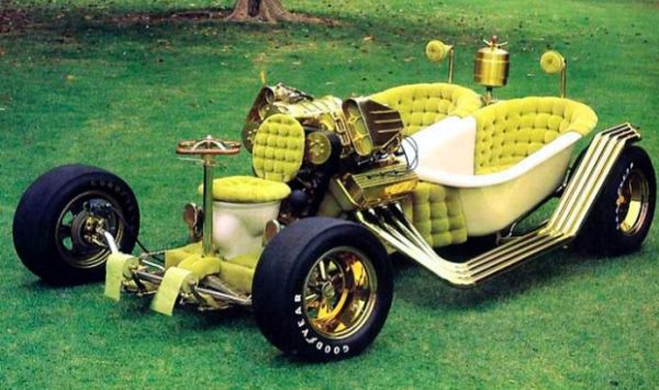 prototypy samochody motocykle itp - v8-powered-bathmobile-with-2-bathtubs-toilet_yHyTs_3868.jpg