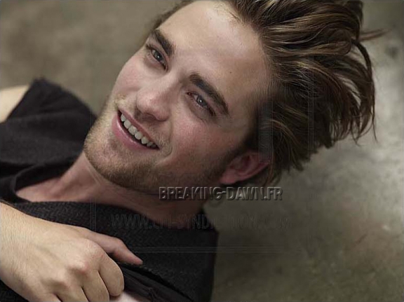 Robert Pattinson - normal_032.jpg