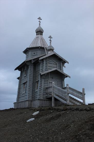 ARCHITEKTURA SAKRALNA DREWNIANA - Antarktyka_Wyspa Króla Jerzego_Trinity_Church.JPG