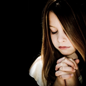 KACPER1211.73 - prayer-little-girl1.jpg