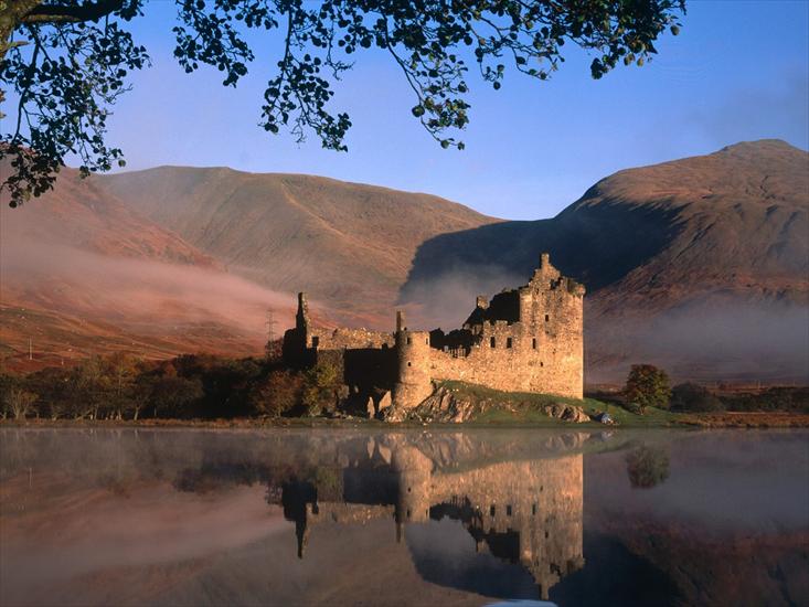 Zamki - Wallpapers - Kilchurn Castle,  Loch Awe, Scotland.jpg