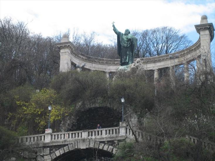 Węgry - Pomnik Gellerta.jpg