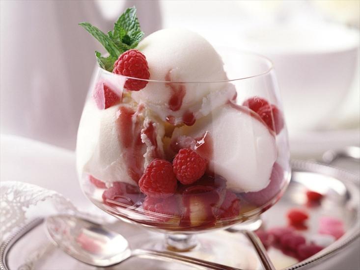 G I F Y janek19511 - ice-cream-with-berries-1024x768.jpg